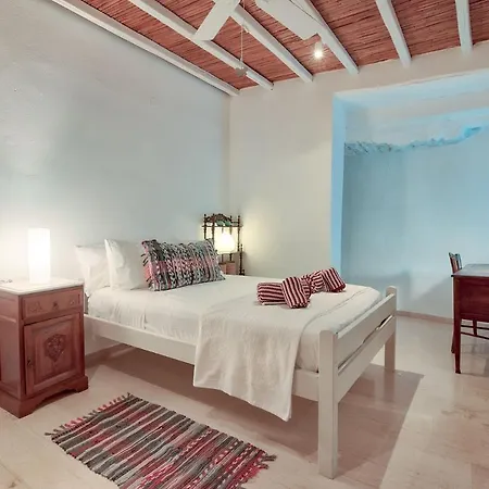 Kastro House בית נופש *