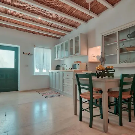 בית נופש Kastro House
