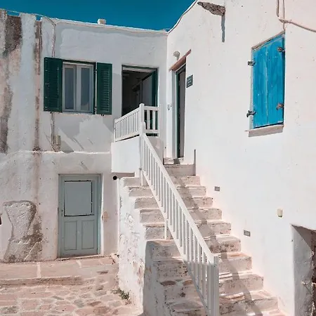 Kastro House בית נופש אנטיפארוס
