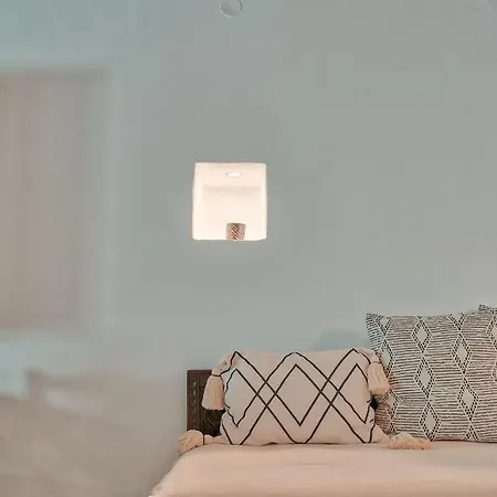 Kastro House בית נופש אנטיפארוס